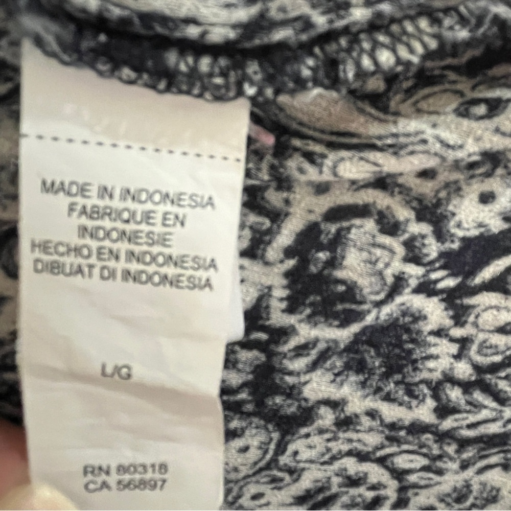 Lucky Brand Navy Cream Boho Peasant Blouse Large Flowy V-Neck Patterned Top - Picture 8 of 11
